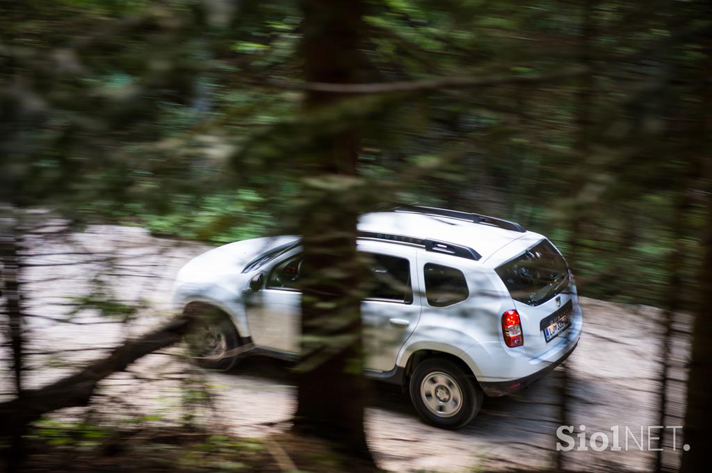 Dacia duster in oskrbnik gorske koče