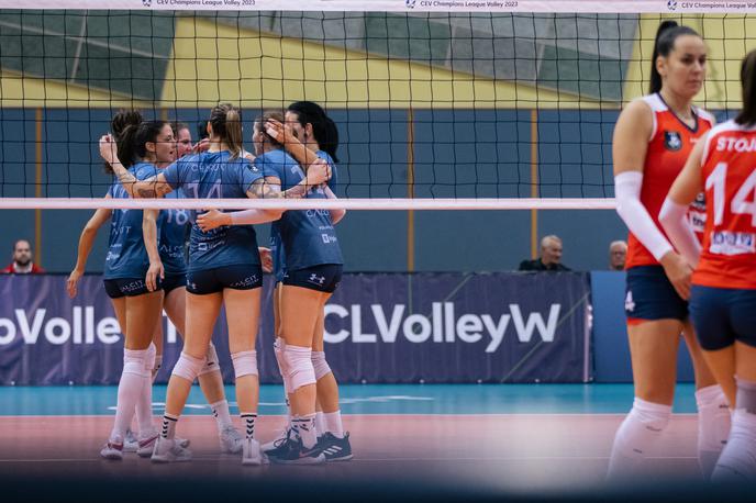 Calcit Volley | Slovenske državne prvakinje v odbojki, igralke Calcita Volleyja, so bile v sezoni 2023/24 neposredno uvrščene v glavni del lige prvakinj in jim ne bo treba skozi sito kvalifikacij. | Foto Klemen Brumec