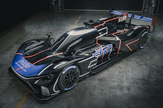 Toyota Le Mans vodik | Toyotin koncept dirkalnika za vztrajnostne dirke, ki uporablja kombinacijo klasičnega motorja in vodika. | Foto Toyota