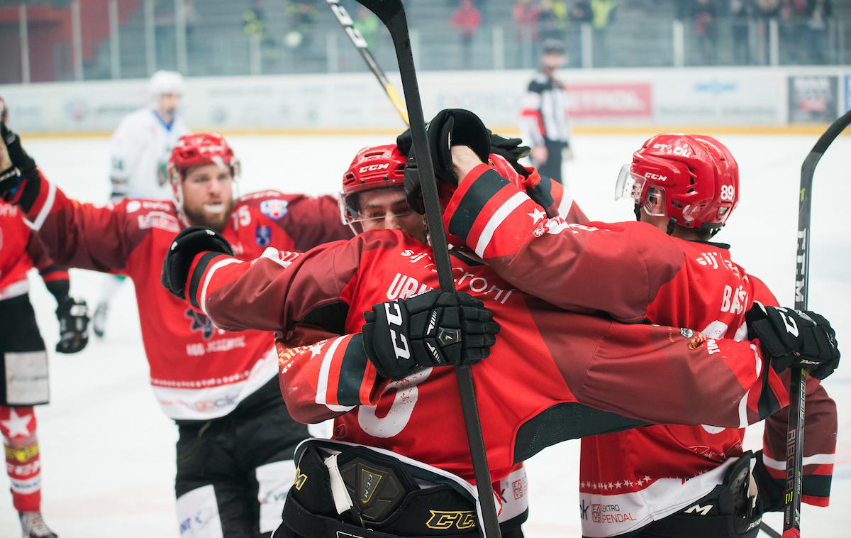 Acroni Jesenice SŽ Olimpija Alpska liga derbi | Hokejisti Jesenic so na prvi tekmi ugnali Sterzing in so na pol poti do četrtfinala. | Foto Peter Podobnik/Sportida