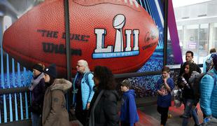 Super Bowl: zakaj Američani med odmori za oglase ne hodijo na stranišče?