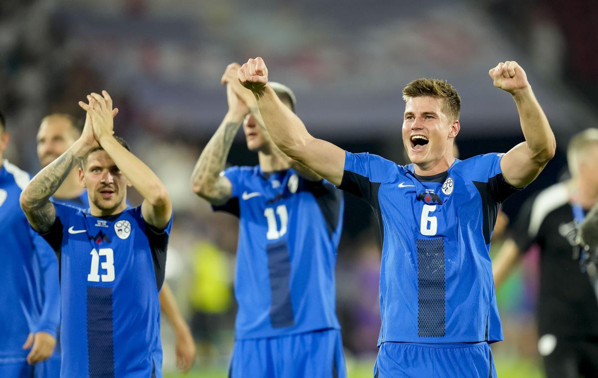 Slovenija Jaka Bijol | Slovenska nogometna reprezentanca proslavlja zgodovinski uspeh, preboj v izločilni del Eura, kot edina država z območja nekdanje Jugoslavije. | Foto Guliverimage