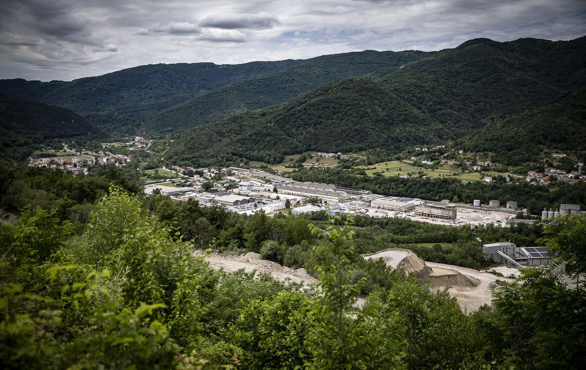 Salonit Anhovo | Odbor DZ za infrastrukturo, okolje in prostor je sprejel dopolnila, pripravljena na predlog predlagateljev, društva Eko Anhovo in dolina Soče ter Inštituta 8. marec.  | Foto Ana Kovač