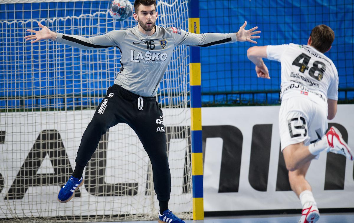 Miljan Vujovič RK Pivovarna Celje | Rokometni vratar Miljan Vujović v Celju ostaja najmanj do leta 2023. | Foto Sportida