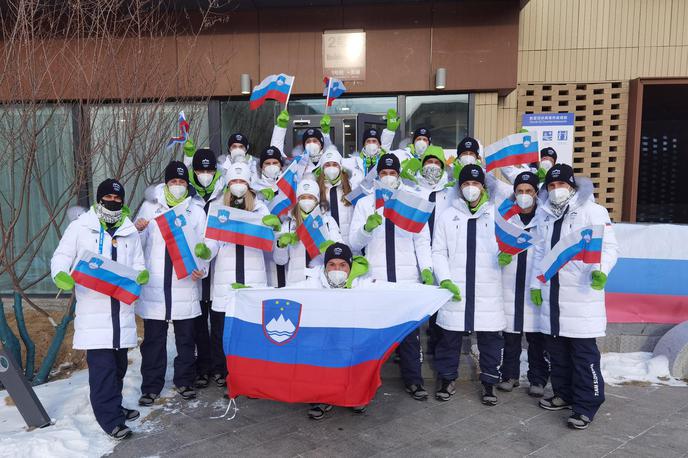 slovenski olimpijci Peking | Slovenski olimpijci so pripravljeni na uradno odprtje olimpijskih iger v Pekingu. Na stadion Ptičje gnezdo bodo vkorakali kot 70. po vrsti.  | Foto OKS