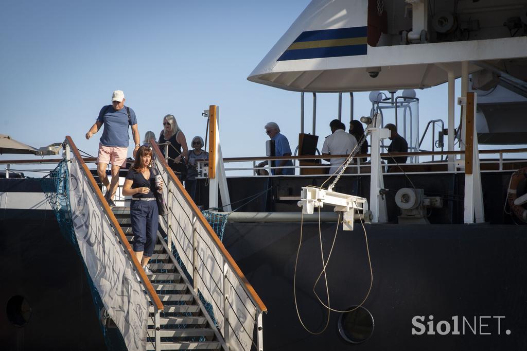 Prihod potniške ladje Sea Dream II v pristanišče Koper.