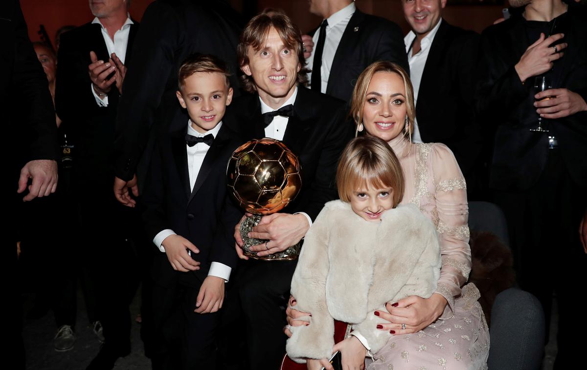 Luka Modrić | Kapetan hrvaške nogometne reprezentance Luka Modrić je letos prejel vse najprestižnejše nogometne lovorike. V obsežnem intervjuju za hrvaški časopis Sportske novosti se je razgovoril o številnih temah.  | Foto Reuters