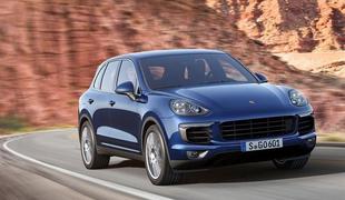 Prenovljeni porsche cayenne – več opreme, novi biturbo motor V6 in električni kabel