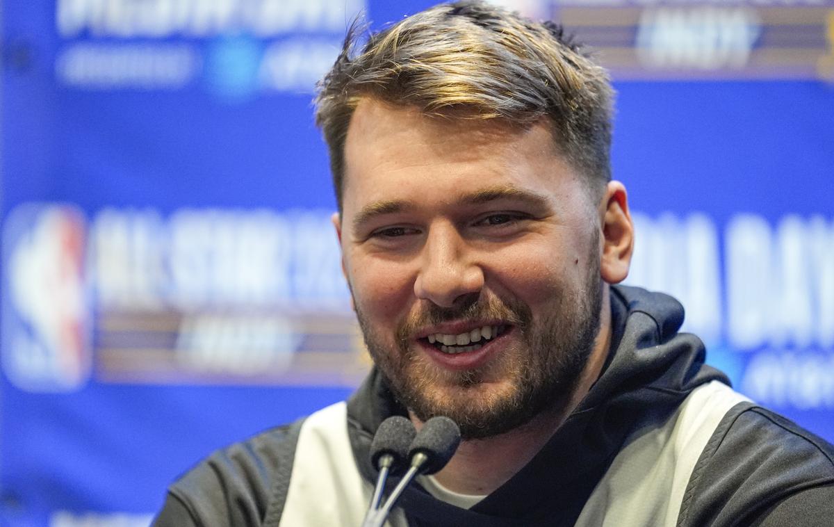 Luka Dončić | Luka Dončić je danes v Indianapolisu med novinarsko konferenco doživel neljubo presenečenje. | Foto Guliverimage