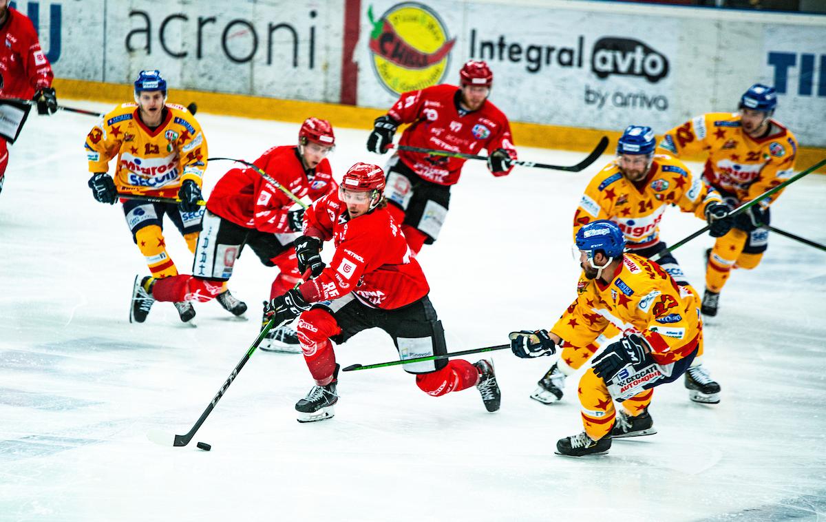 HDD Jesenice Asiago Alpska liga polfinale | Alpski ligi se priključujeta povratnika iz kraja Zell am See in Dunaja ter novinec iz Merana. | Foto Peter Podobnik/Sportida