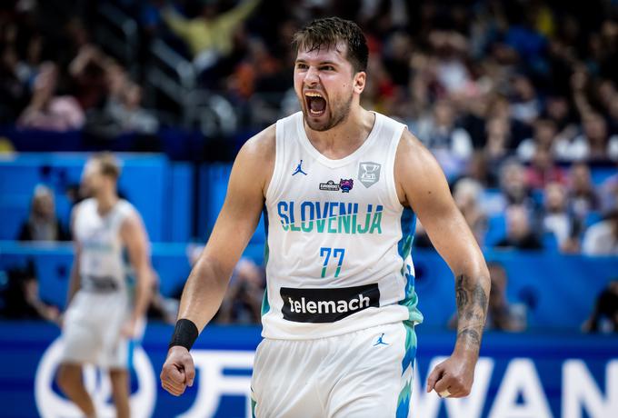 24-letni slovenski košarkarski as Luka Dončić je pripravljen na poletje v slovenski izbrani vrsti. | Foto: Vid Ponikvar/Sportida