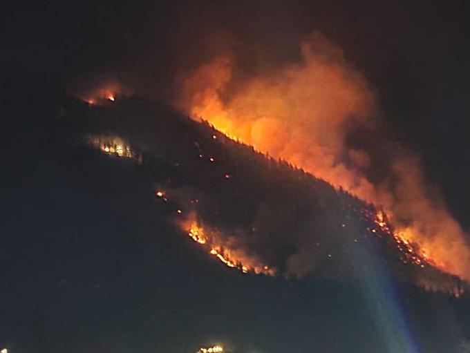 Požar nad Preddvorom | Foto: Uprava za zaščito in reševanje/facebook