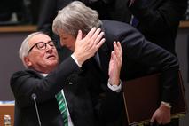 Theresa May in Jean-Claude Juncker