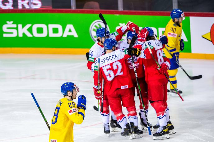 Švedska Češka SP v hokeju 2021 | Čehi so na večerni tekmi po zaostanku z 0:2 proti Švedom v zadnji tretjini priredili preobrat in slavili s 4:2. Tri krone so po štirih obračunih zadnje v skupini. | Foto Guliverimage