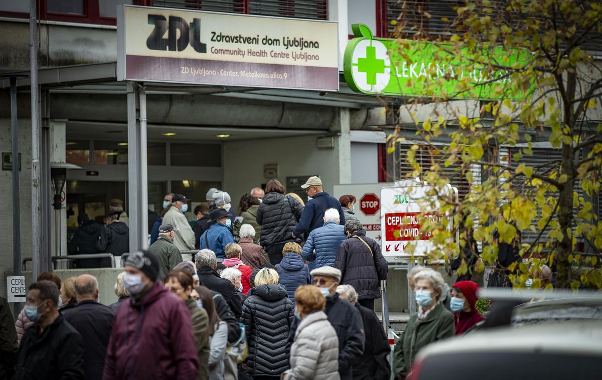 Cepljenje in testiranje | Ob začetku akcije bo Poklukar obiskal cepilno mesto v Thermani Laško, po obisku pa je ob 12.30 predvidena izjava za javnost, so sporočili z ministrstva. | Foto Ana Kovač