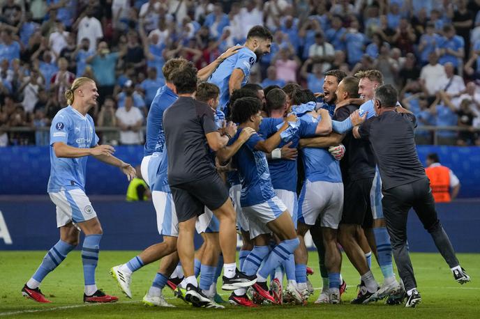 Manchester City - Sevilla, evropski superpokal | Nogometaši Manchester Cityja so po enajstmetrovkah premagali trdoživo Sevillo in osvojil evropski superpokal. | Foto Guliverimage