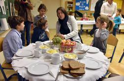 Vrtci in šole danes v znamenju tradicionalnega zajtrka