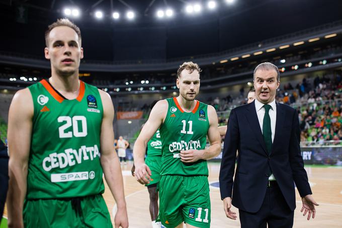 Popolna nemoč ekipe trenerja Simoneja Pianigianija. | Foto: Grega Valančič/www.alesfevzer.com