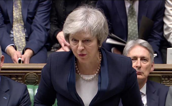 Britanska premierka Theresa May je v nagovoru po glasovanju ponovila, da še vedno namerava izpeljati brexit, kot so želeli volivci na referendumu. | Foto: Reuters