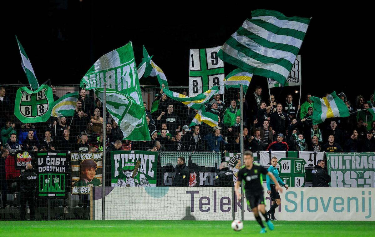 Koper Olimpija Green Dragons | V Kopru se je konec prejšnjega tedna zbralo veliko število navijačev Olimpije. | Foto Vid Ponikvar