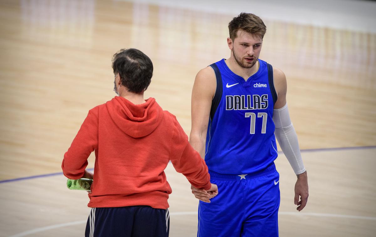 Mark Cuban Luka Dončić | Luka Dončić bo moral na naslednjo tekmo še počakati. | Foto Guliverimage/Getty Images