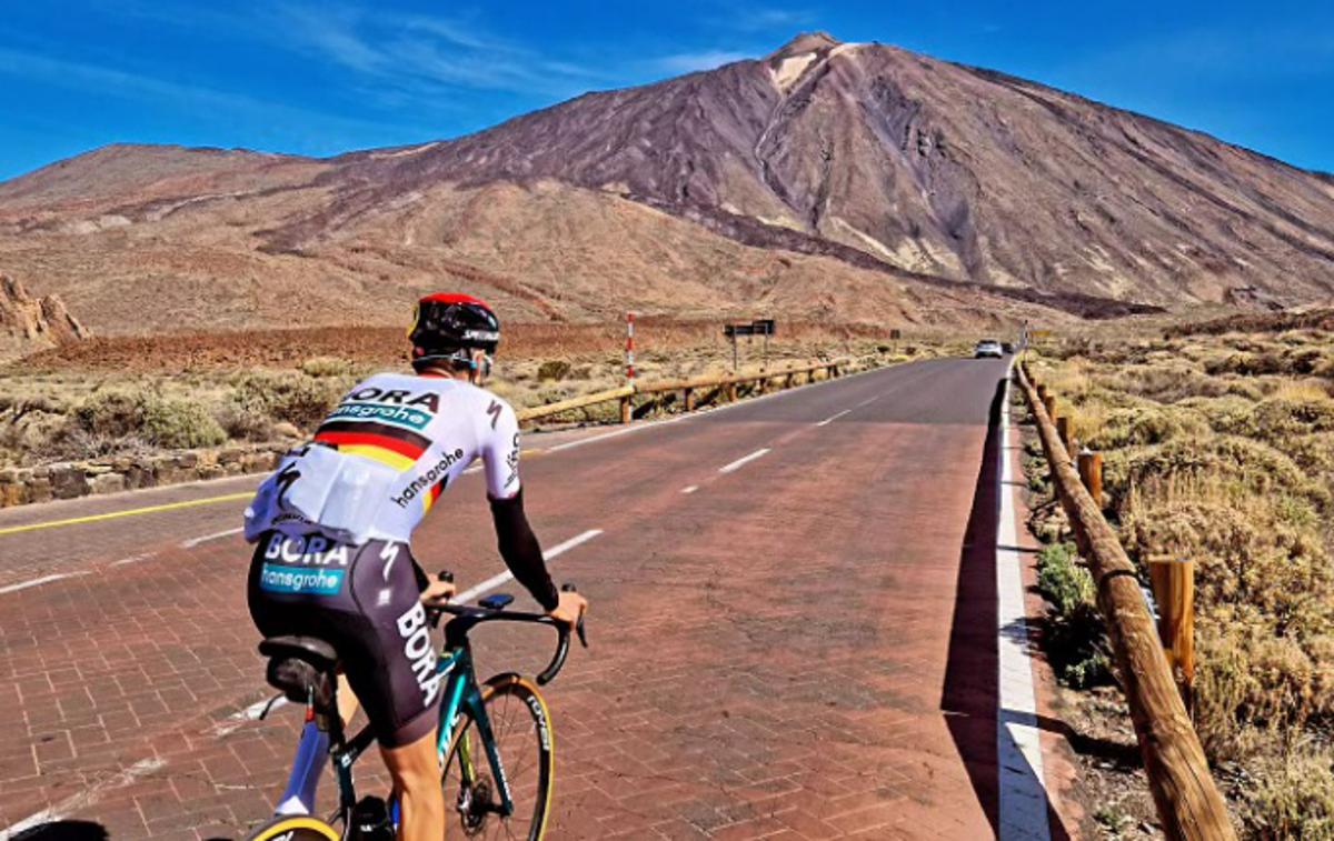 Emanuel Buchmann | Nemški kolesar Emanuel Buchmann je zelo razočaran nad odločitvijo moštva BORA - hansgrohe, da ga ne vključi v ekipo za Giro.  | Foto zajem zaslona