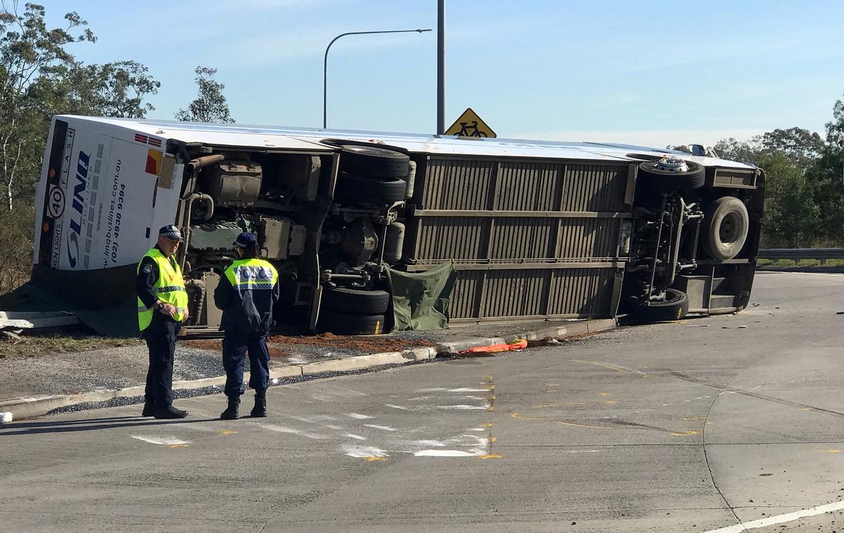 Nesreča avtobusa | (Fotografija je simbolična.) Po podatkih maroške agencije za varnost v cestnem prometu v državi zaradi pogostih prometnih nesreč letno beležijo okoli 3.500 smrtnih žrtev in 12 tisoč ranjenih. Lani pa je v prometnih nesrečah v Maroku umrlo 3.200 ljudi. | Foto Reuters