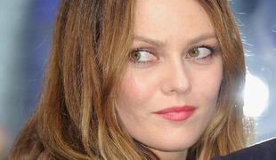 Vanessa Paradis je napovedala vojno Johnnyju Deppu