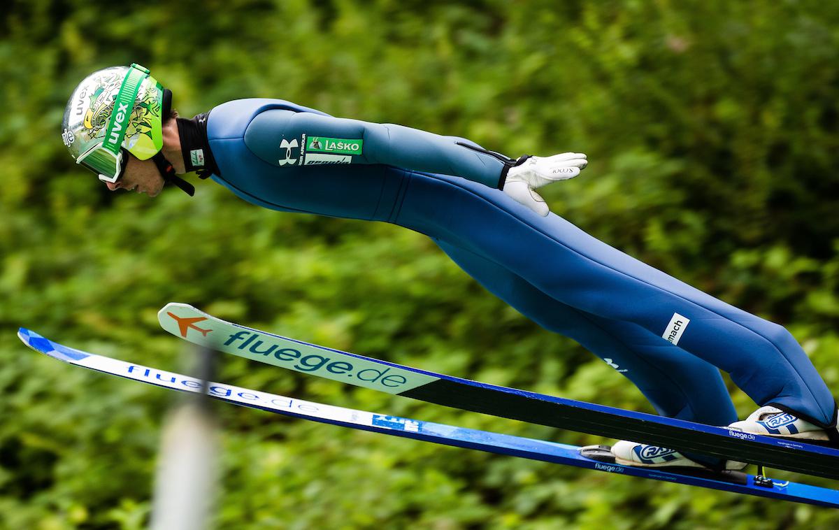 smučarski skoki, reprezentanca, Timi Zajc | Timi Zajc je bil na četrtem mestu najboljši Slovenec. Po polovici mu je kazalo še bolje, zasedal je drugo mesto. | Foto Grega Valančič/Sportida