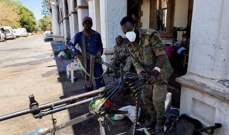 "Groza, ki se odvija v Sudanu, nima meja"