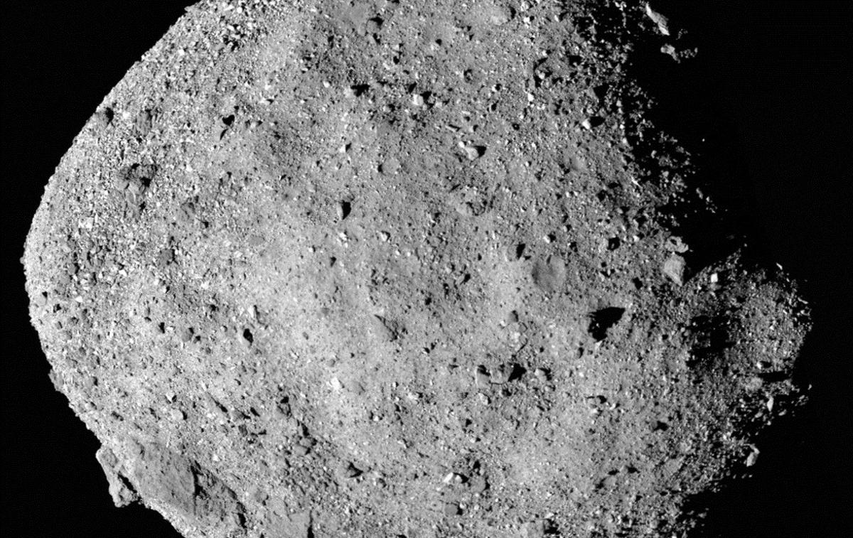 Asteroid Bennu | Ob trku asteroida 2024 YR4 v Zemljo bi se lahko sprostilo 500-krat več energije kot pri eksploziji atomske bombe v Hirošimi. | Foto Reuters