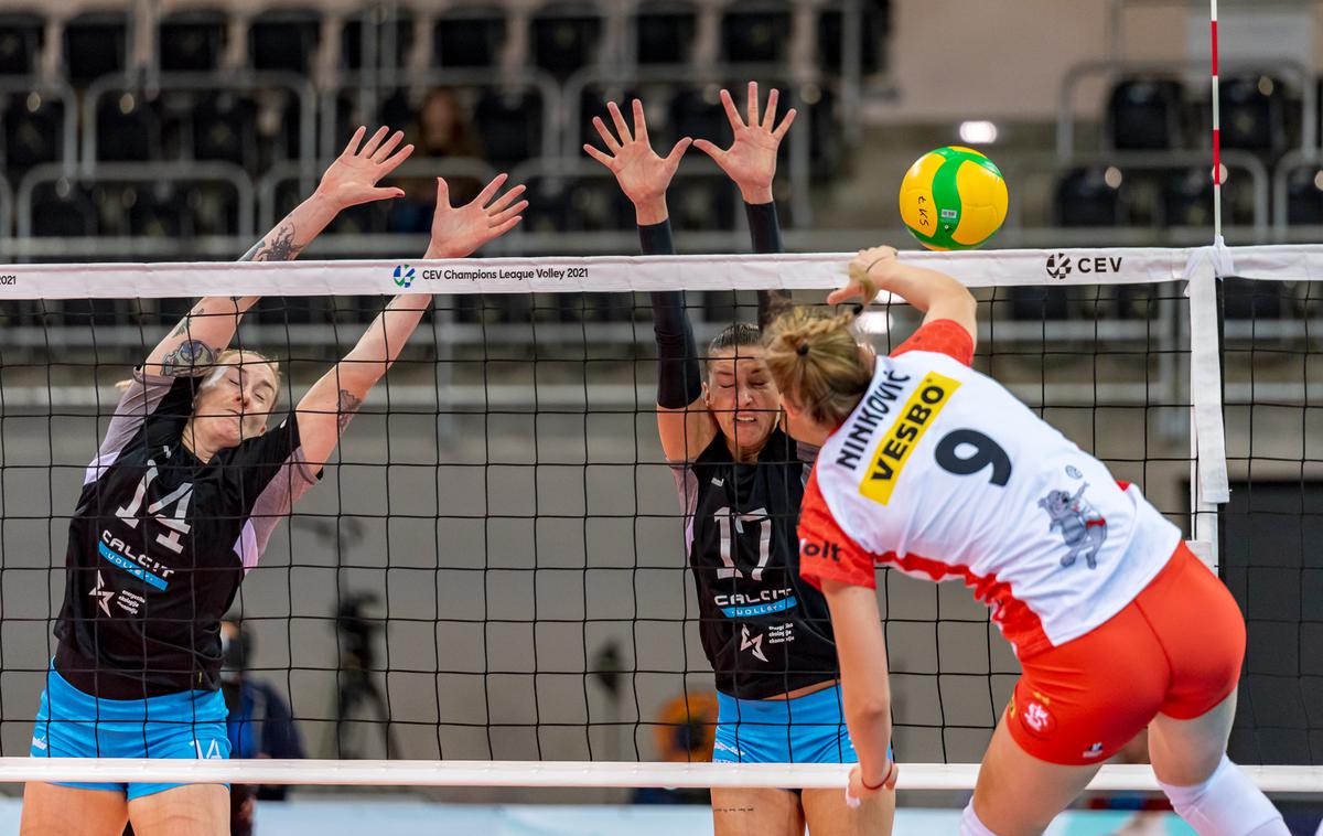 Calcit Volley | Kamničanke se z gostovanja v Lodžu vračajo s porazom z 0:3. | Foto CEV