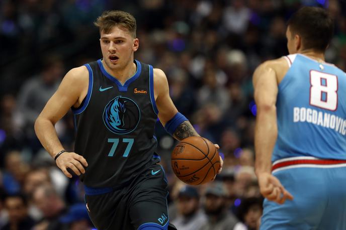 Luka Dončić | Luka Dončić je proti Sacramento Kings prikazal odlično predstavo, a ostal praznih rok. | Foto Getty Images