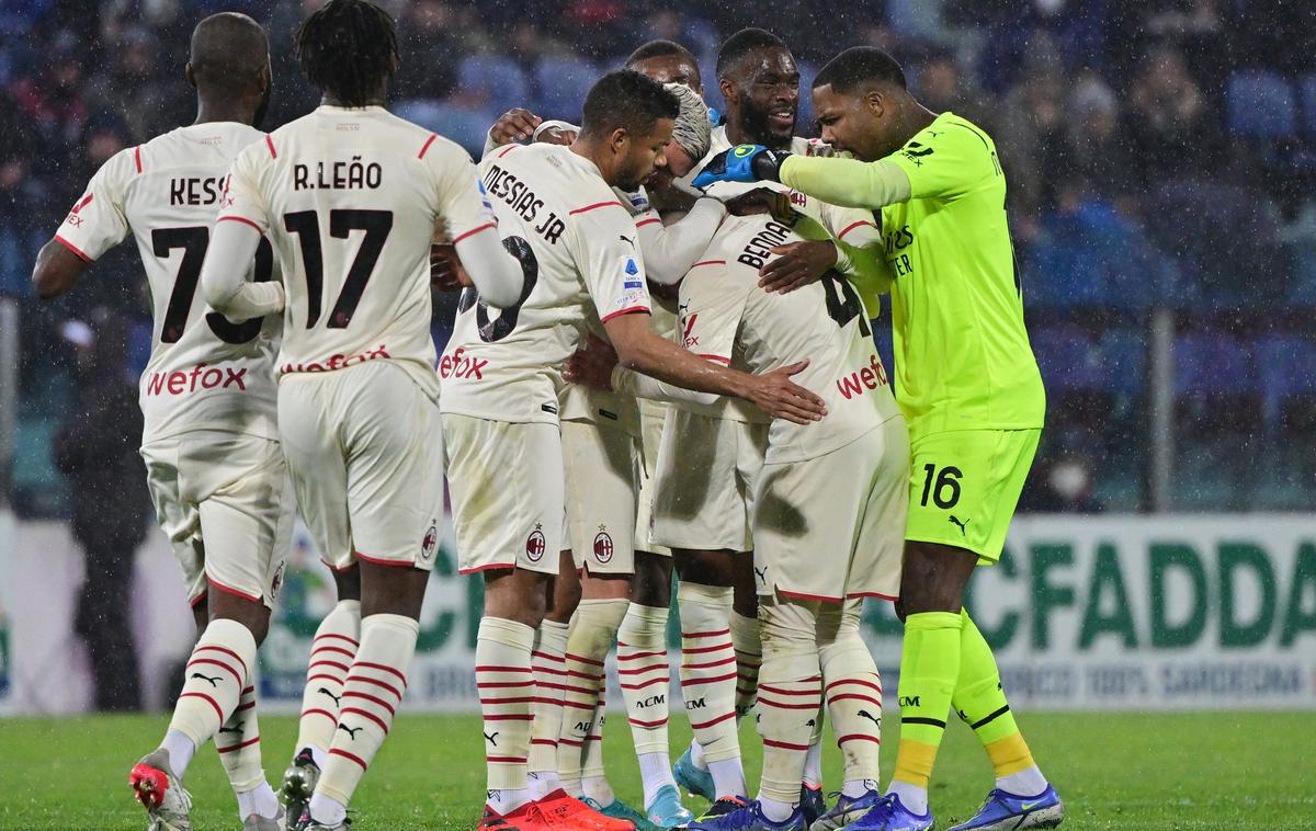 AC Milan | Milan je na Sardiniji prišel do zmage z 1:0 z golom Ismaela Bennacerja. | Foto Reuters