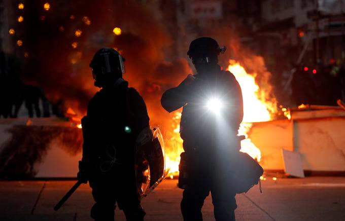 V Kataloniji so v zadnjem času v središču pozornosti protesti, in ne nogomet. | Foto: Reuters