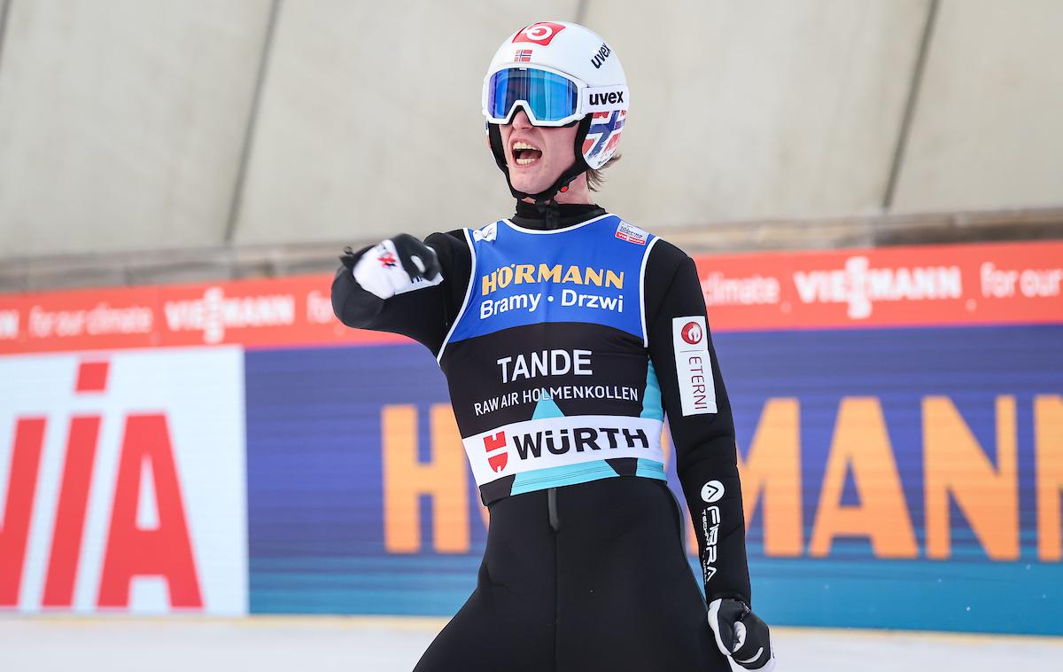 Daniel Andre Tande, raw air Holmenkollen | Daniel Andre Tande je predčasno končal sezono. Ni še pripravljen, da bi se v celoti soočil z letalnicami, zlasti s planiško, na kateri jo je lani huje skupil. | Foto Sportida