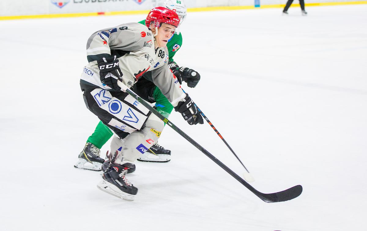 Jaka Sodja HK SŽ Olimpija HDD Jesenice | Jaka Sodja (na fotografiji), Žiga Urukalo in Gašper Seršen bodo v jeseniško ekipo še naprej vnašali mladost. | Foto Žiga Zupan/Sportida