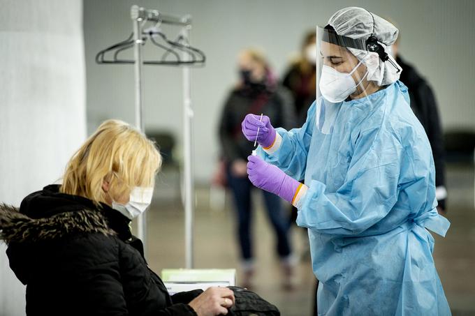 Testiranje zaposlenih v osnovnih šolah | Foto: Ana Kovač