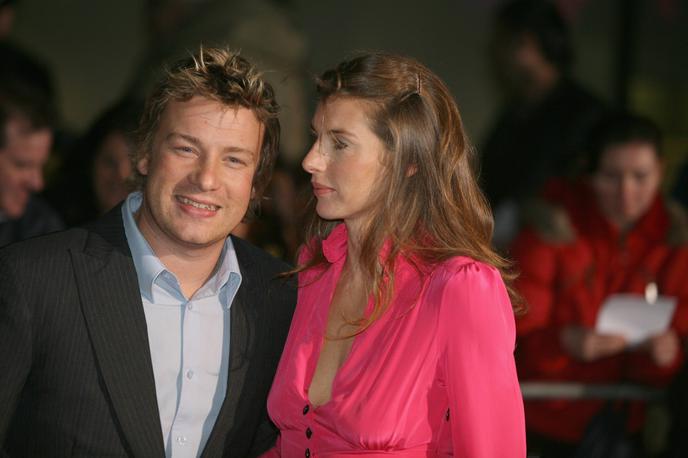 Jools Oliver, Jamie Oliver | Jools si močno želi še enega otroka, a ni prepričana, ali bi Jamie privolil v umetno oploditev. | Foto Guliverimage