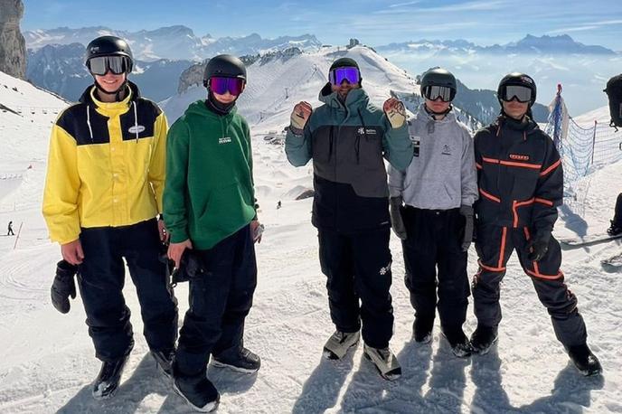 deskanje prostega sloga svetovno mladinsko prvenstvo | Najvišjo slovensko uvrstitev na prvenstvu (21. mesto v skokih) je dosegel Vrhničan Ožbe Kuhar. | Foto SloSkiSnowboard