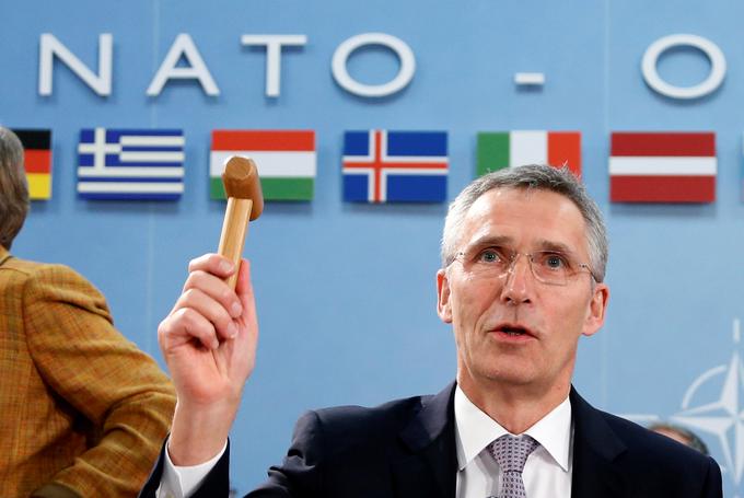 "Predsednik Putin ne načrtuje miru, načrtuje več vojne," je dejal generalni sekretar Nata Jens Stoltenberg. | Foto: Reuters