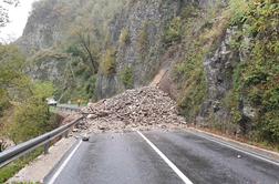 Opozorilo: nevarnost poplav in proženja plazov