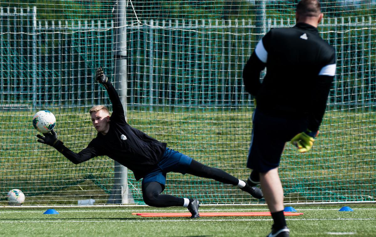 NK Triglav trening | Večina slovenskih nogometnih klubov, ki nastopajo v PLTS, so se v zadnjih dneh začeli pripravljati na nadaljevanje sezone, ki datumsko še ni točno določeno. | Foto Grega Valančič / Sportida