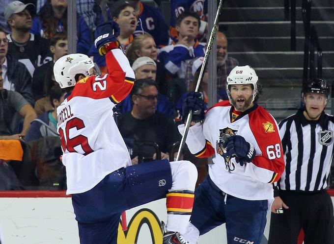 Takole se je Teddy Purcell del lanske sezone veselil z Jaromirom Jagrom, v prihodnji bo nosil dres Kraljev. | Foto: Guliverimage/Getty Images