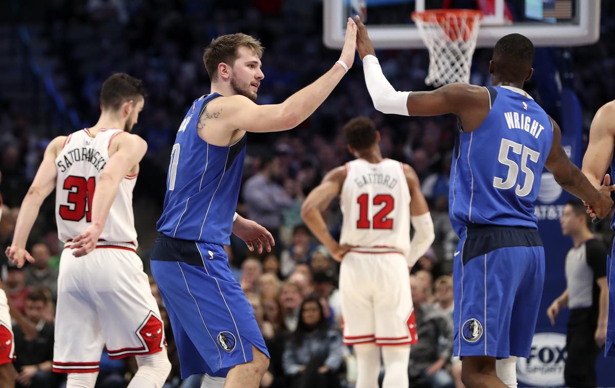 Luka Dončić | Luka Dončić je v tretji četrtini Chicagu nasul kar 21 točk. | Foto Reuters