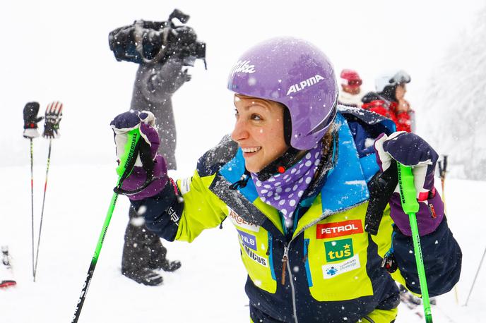 Ilka Štuhec | Ilka Štuhec na tekmi kot riba v vodi. | Foto Anže Malovrh/STA