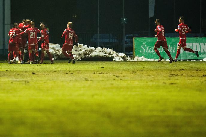 NK Aluminij NK Bravo | Aluminij je zmagal z 2:0. | Foto Grega Valančič / Sportida