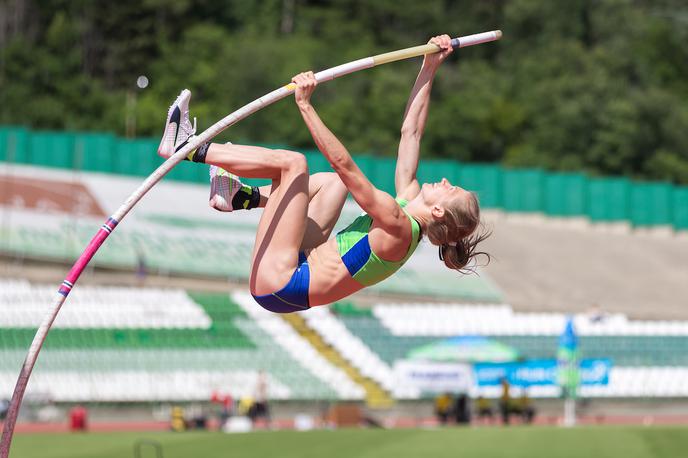 Tina Šutej | Tina Šutej je v skoku s palico zasedla šesto mesto. | Foto Peter Kastelic/AZS