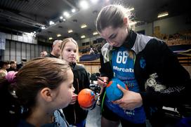 EHF liga prvakinj: Krim Mercator - Banik Most