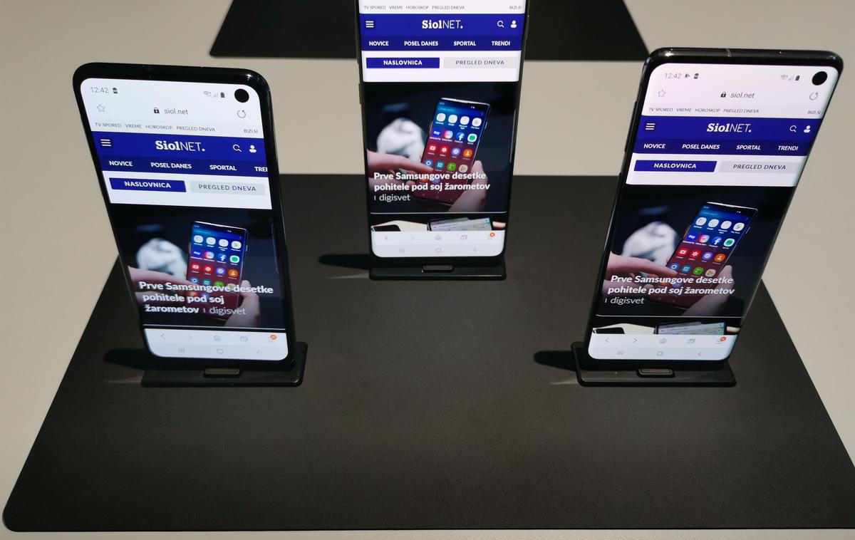 Samsung Galaxy S10 | Letos februarja smo spoznali družino pametnih telefonov Samsung Galaxy S10 (na sliki). Ali bo naslednjega februarja Galaxy S11 ali bo kakšno drugo ime? | Foto Srdjan Cvjetović